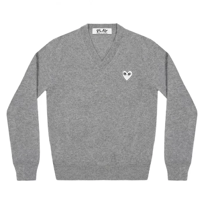 Play V-Neck Pullover White Heart (Grey)